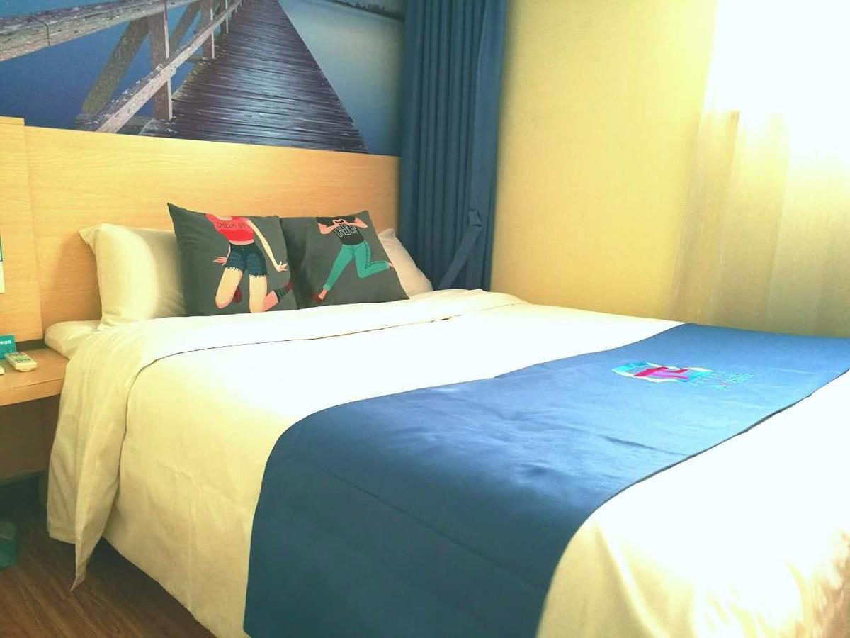 Pai Hotel Chongqing Qijiang Bus Station Екстер'єр фото
